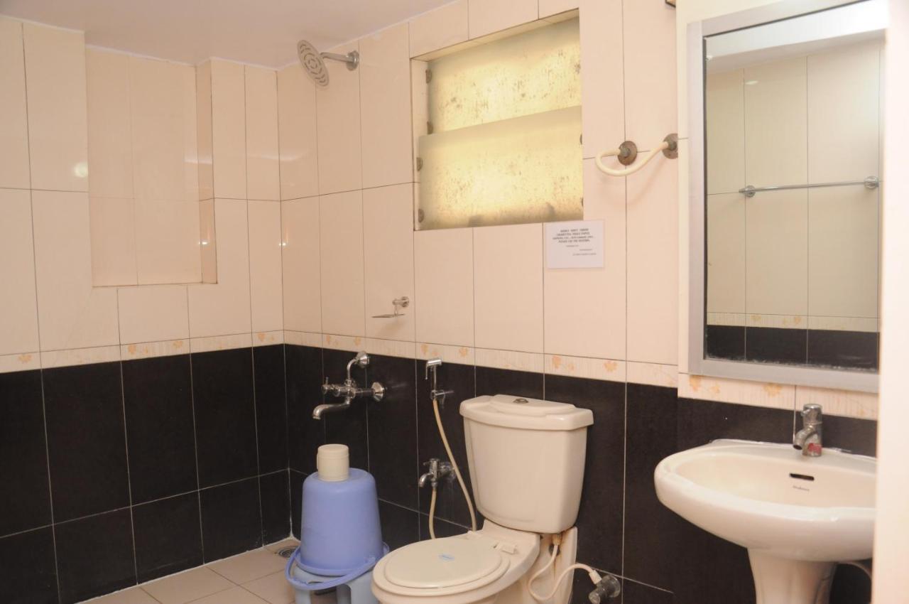 Suvarna Regency Hassan Luaran gambar