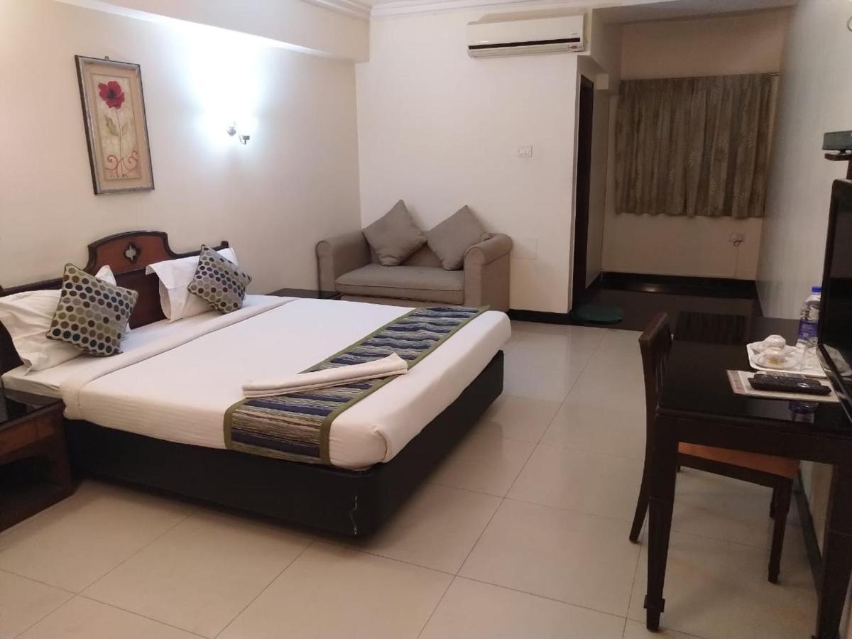 Suvarna Regency Hassan Luaran gambar