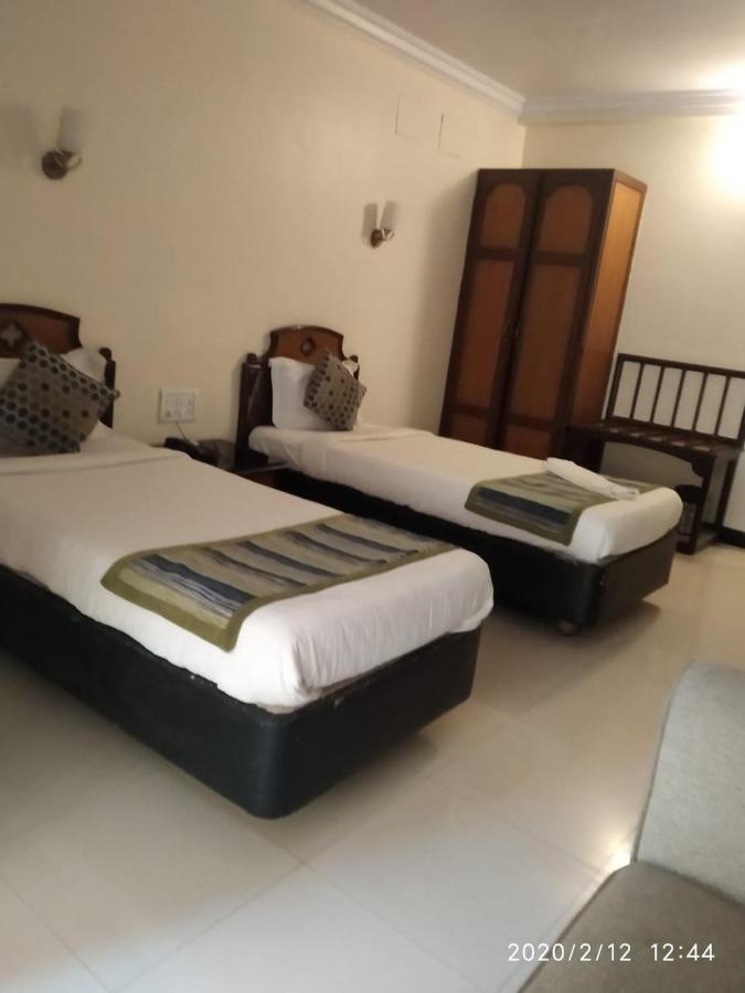 Suvarna Regency Hassan Luaran gambar