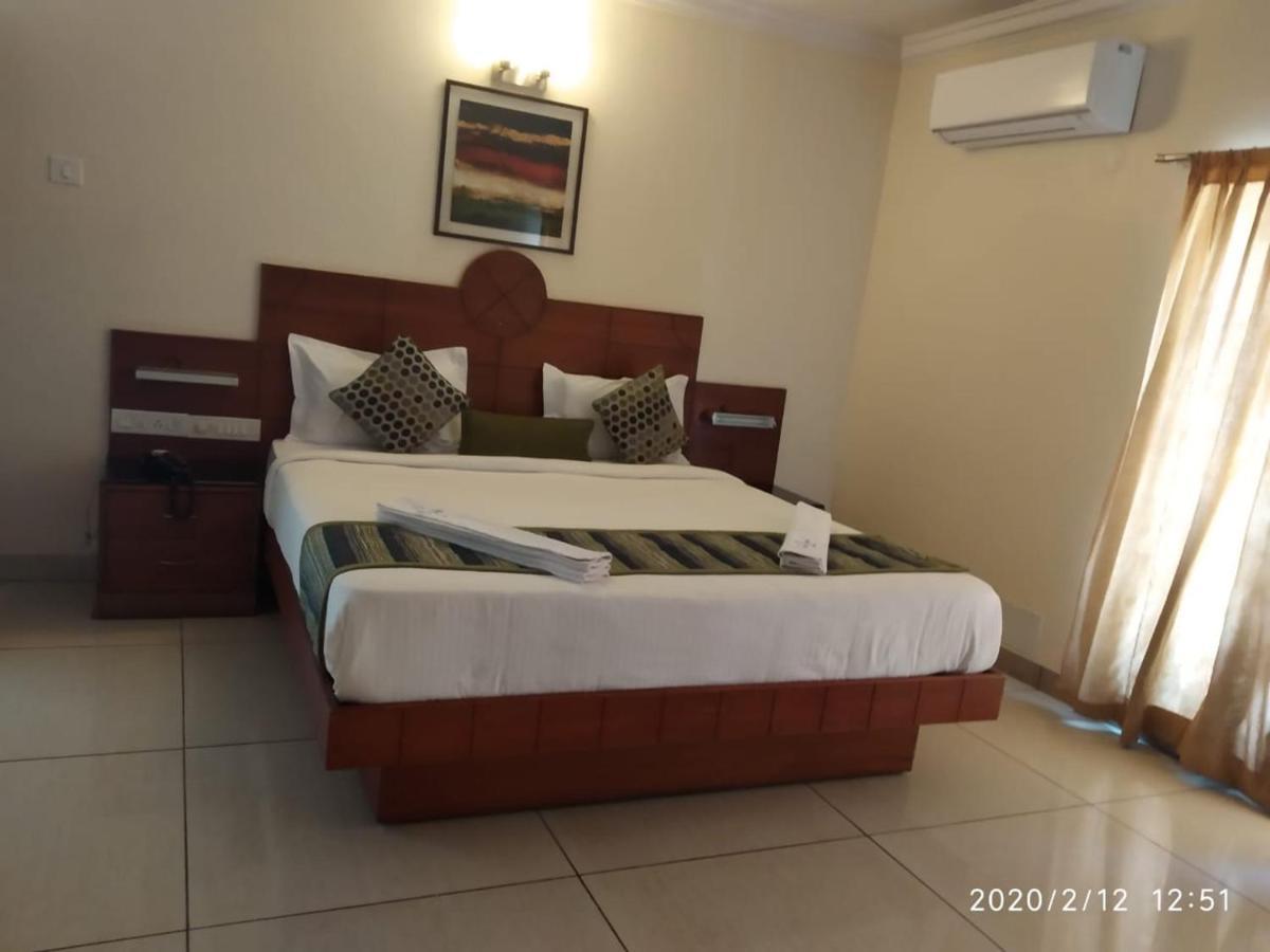 Suvarna Regency Hassan Luaran gambar