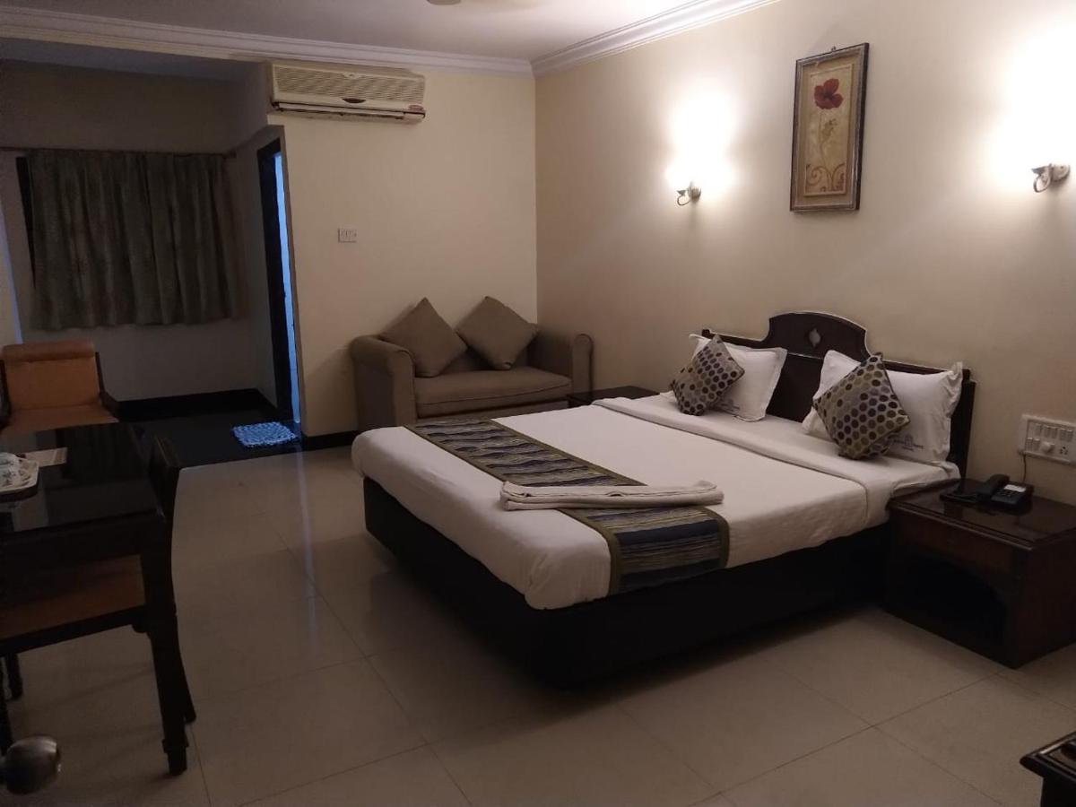 Suvarna Regency Hassan Luaran gambar