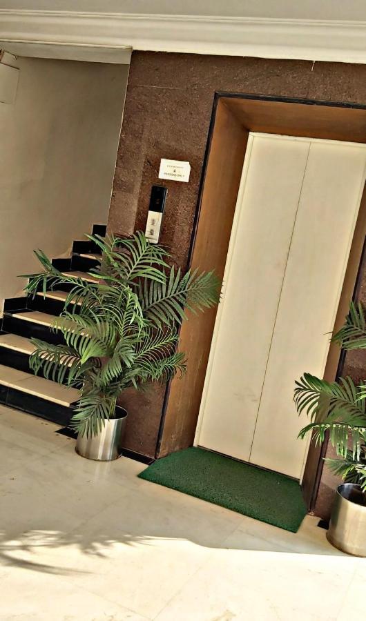 Suvarna Regency Hassan Luaran gambar